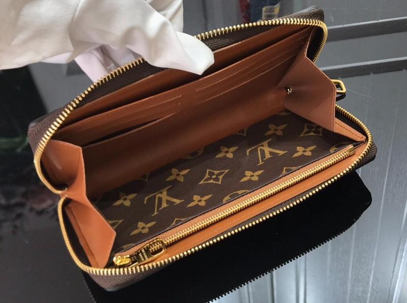 Luxe Touch Bags -   2352