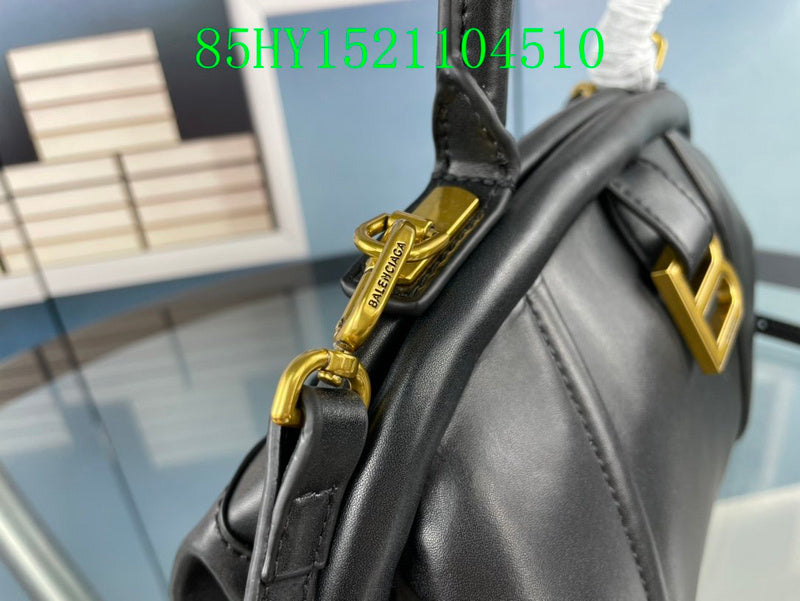 Luxe Touch Fashion - BGA Bags - 2011