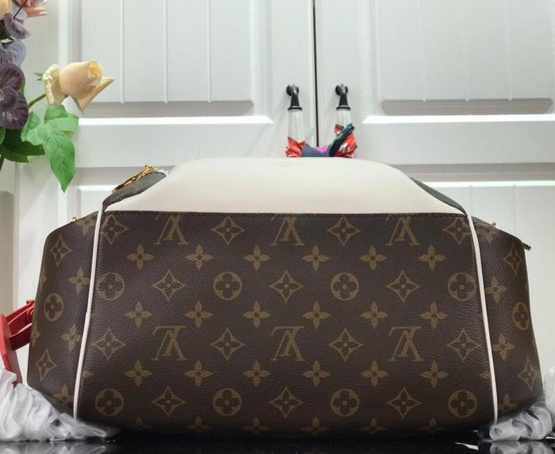 Luxe Touch Bags -   2641