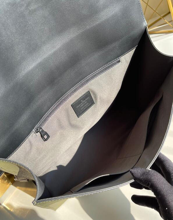 Luxe Touch Bags -   2550