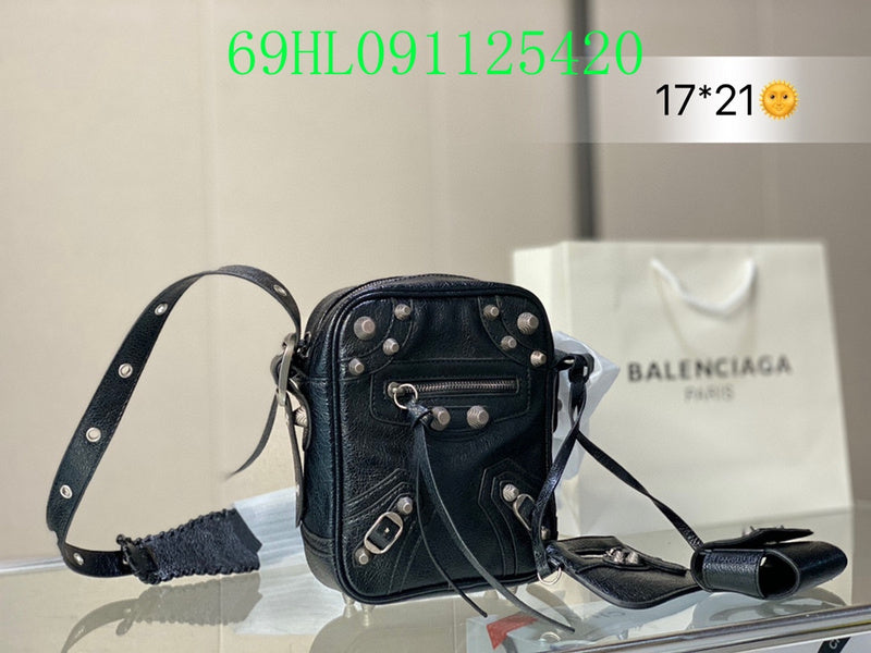 Luxe Touch Fashion - BGA Bags - 1972