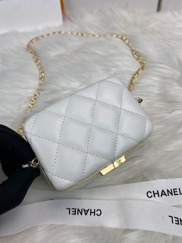 Luxe Touch Bags 

 -  Bags - 3124