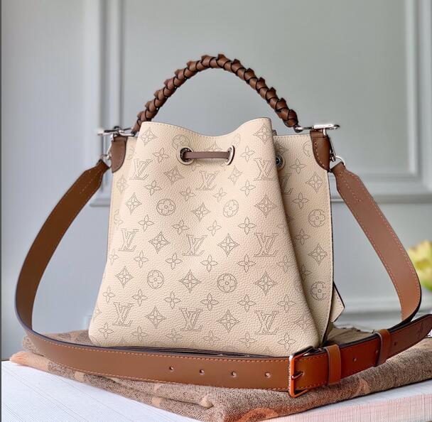 Luxe Touch Bags -   2958