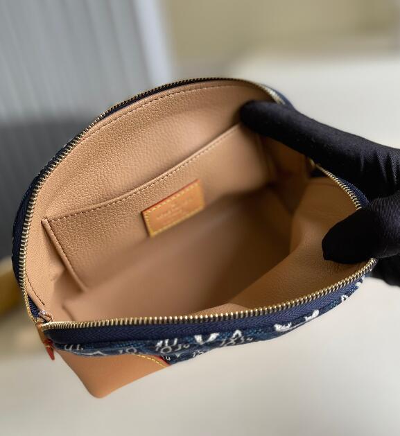Luxe Touch Bags -   2520