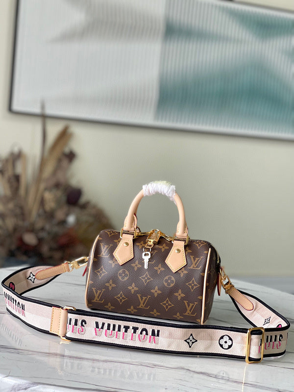 Fashion Luxe Touch bags - 4878