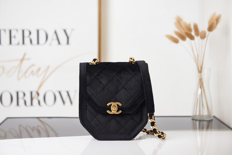 Luxe Touch Bags 

 -  Bags - 3490