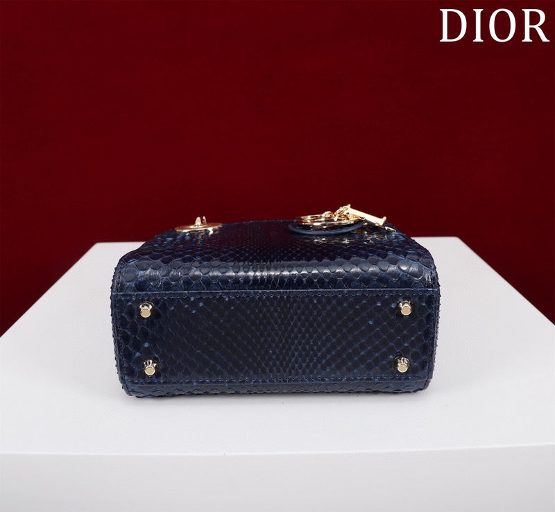 LTB - Luxe Touch Bags - 105
