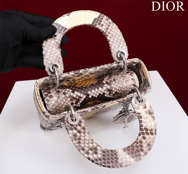 LTB - Luxe Touch Bags - 1696