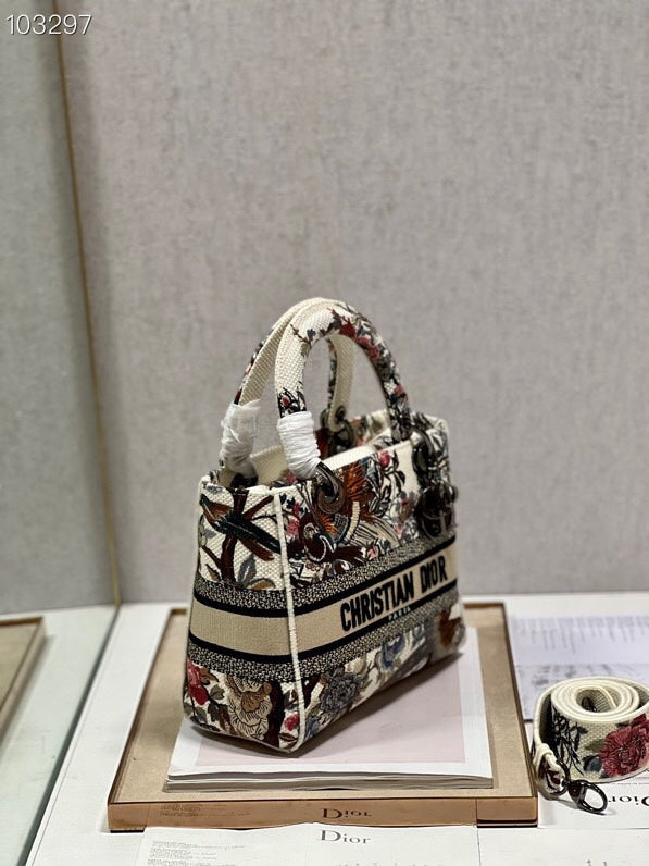 LTB - Luxe Touch Bags - 064