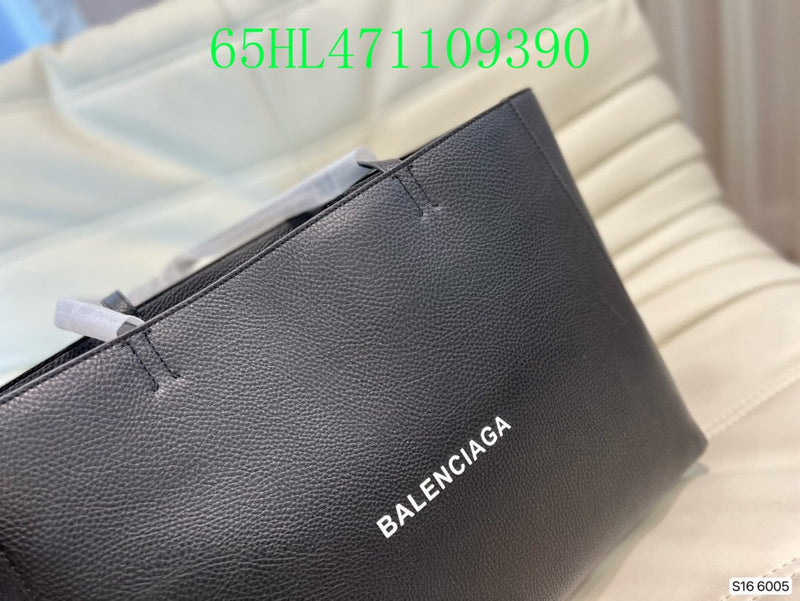 Luxe Touch Fashion - BGA Bags - 1994
