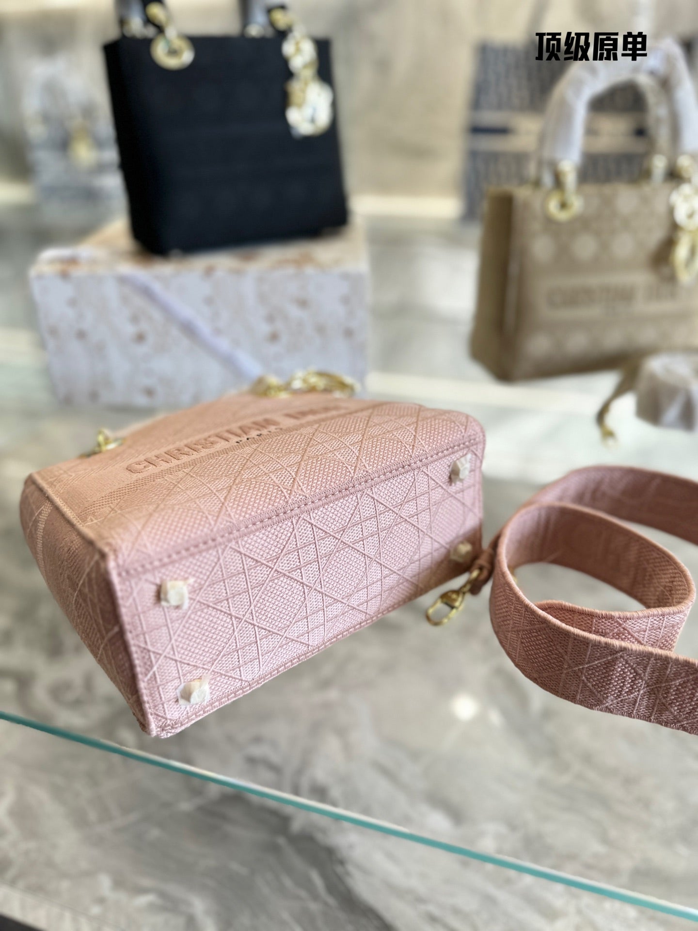 Luxe Touch Lady D-Lite