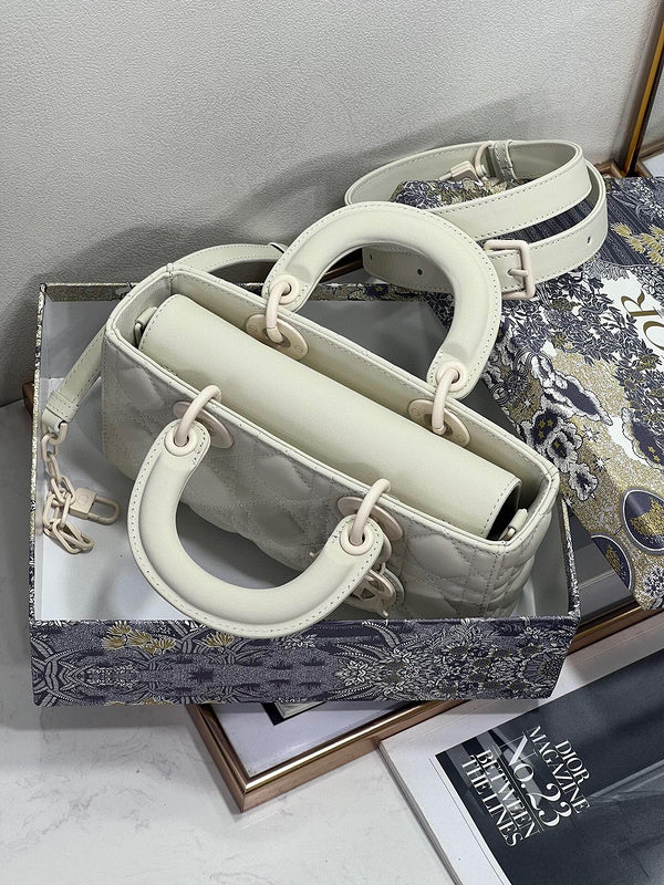 LTB - Luxe Touch Bags - 512