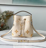 Luxe Touch Bags -   2470