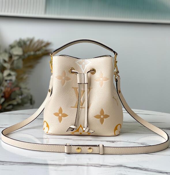 Luxe Touch Bags 

 - LTB Bags - 2470