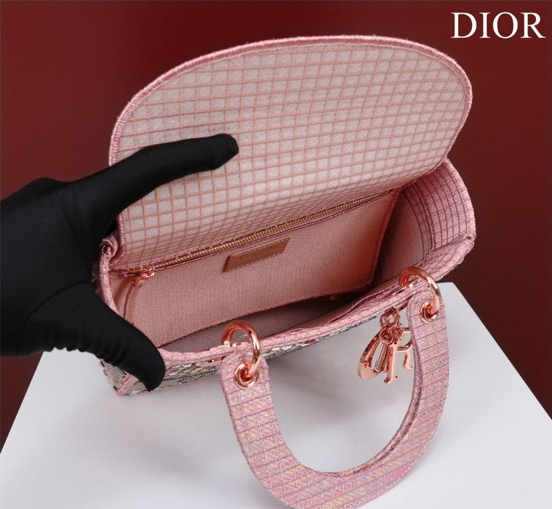 LTB - Luxe Touch Bags - 2015