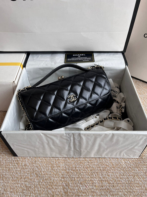 Luxe Touch Bags 

 -  Bags - 3000