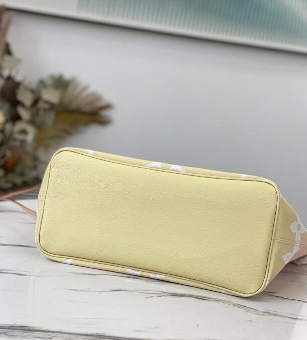 Luxe Touch Bags -   2429