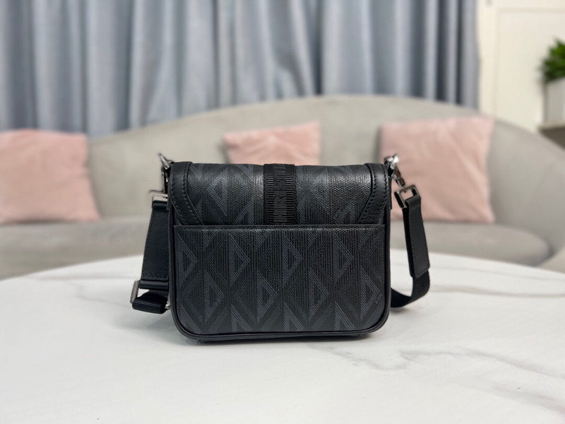 LTB - Luxe Touch Bags - 611