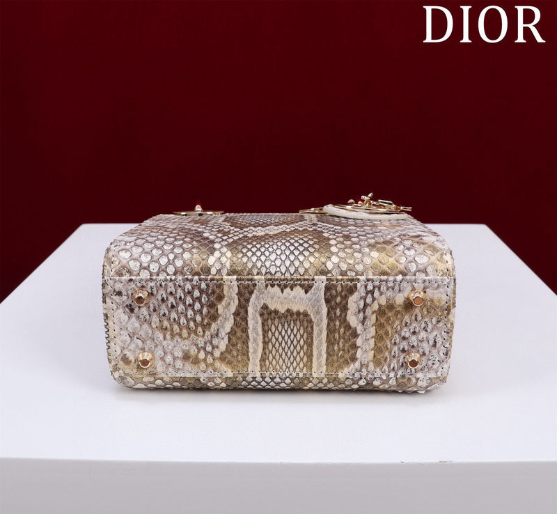 LTB - Luxe Touch Bags - 101