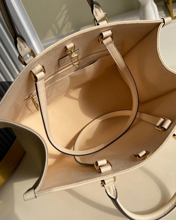 Luxe Touch Bags -   2488