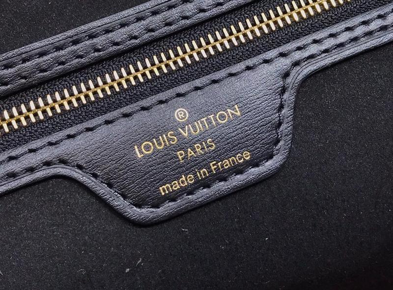 Luxe Touch Bags -   2631