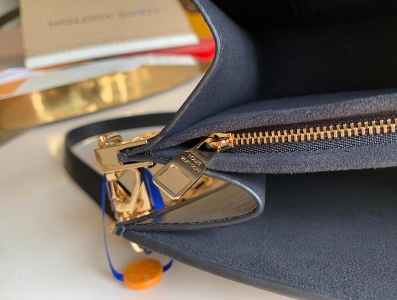 Luxe Touch Bags -   2624
