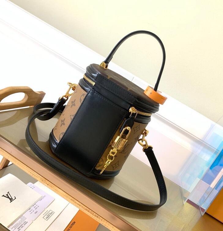 Luxe Touch Bags -   2527