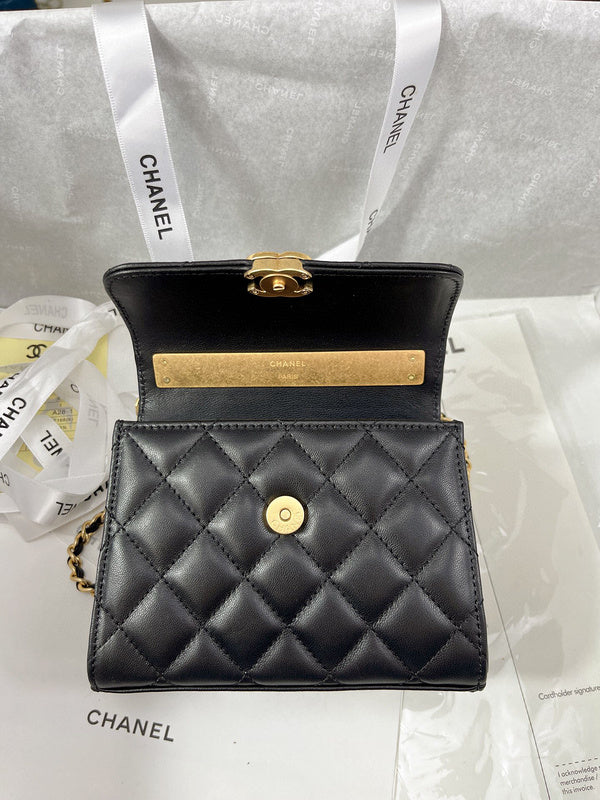 Luxe Touch Bags 

 -  Bags - 2990