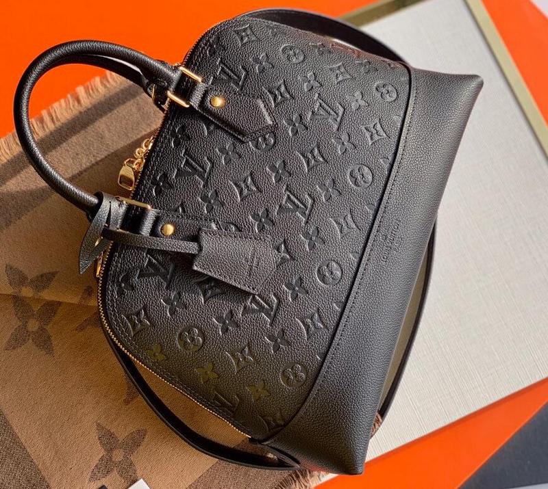 Luxe Touch Bags -   3000
