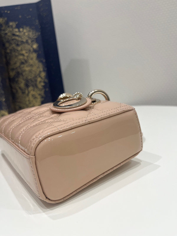 LTB - Luxe Touch Bags - 689