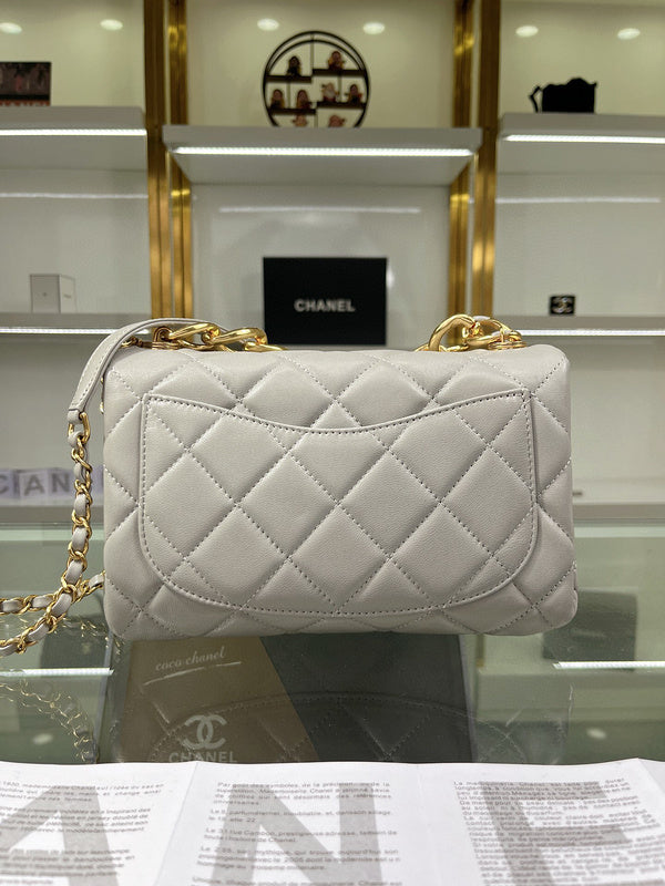 Luxe Touch Bags 

 -  Bags - 3039