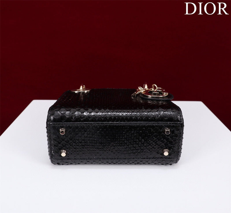 LTB - Luxe Touch Bags - 102