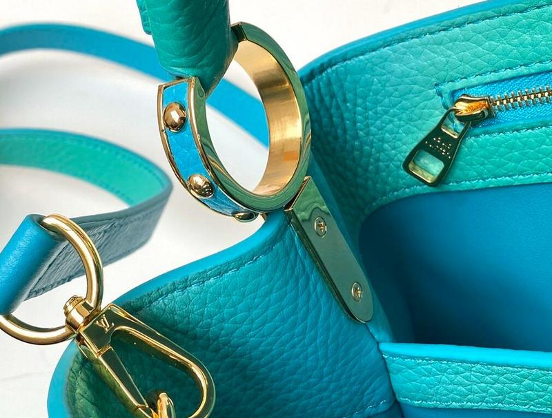 Luxe Touch Bags -   2625