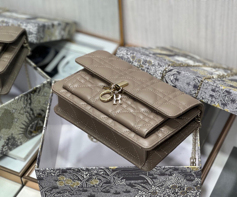 LTB - Luxe Touch Bags - 499