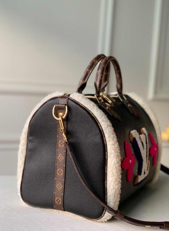 Luxe Touch Bags -   2596