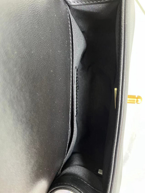 Luxe Touch Bags 

 -  Bags - 3390