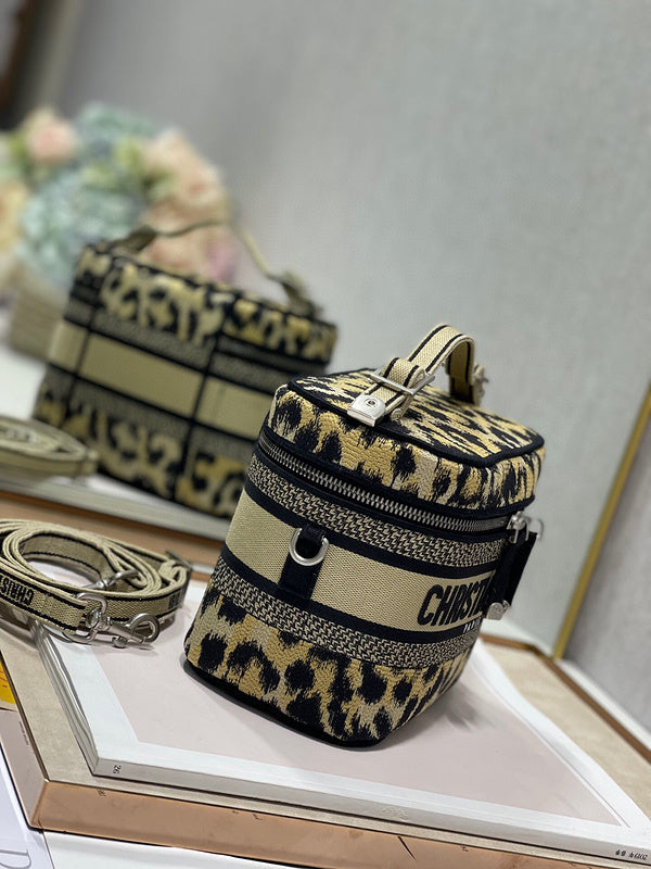 LTB - Luxe Touch Bags - 1922