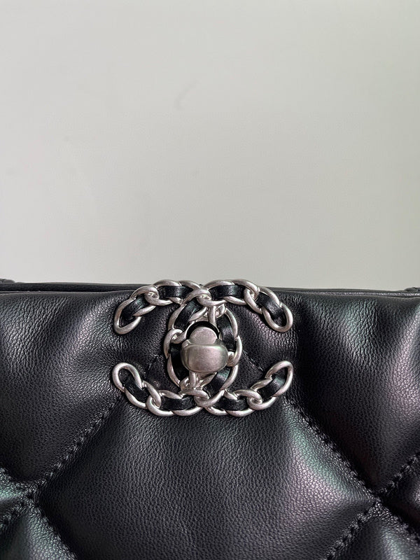 Luxe Touch Bags 

 -  Bags - 2700