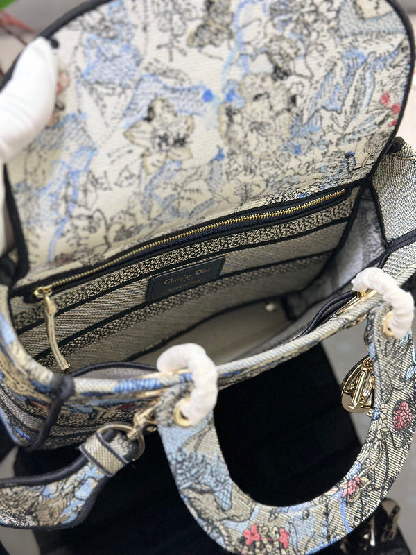 LTB - Luxe Touch Bags - 221