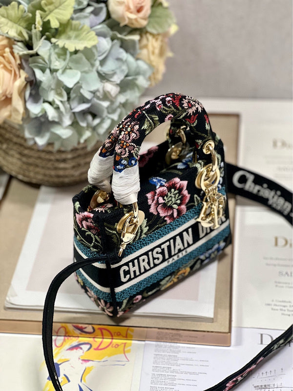LTB - Luxe Touch Bags - 126