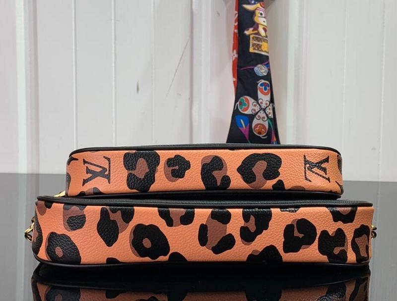 Luxe Touch Bags -   2329