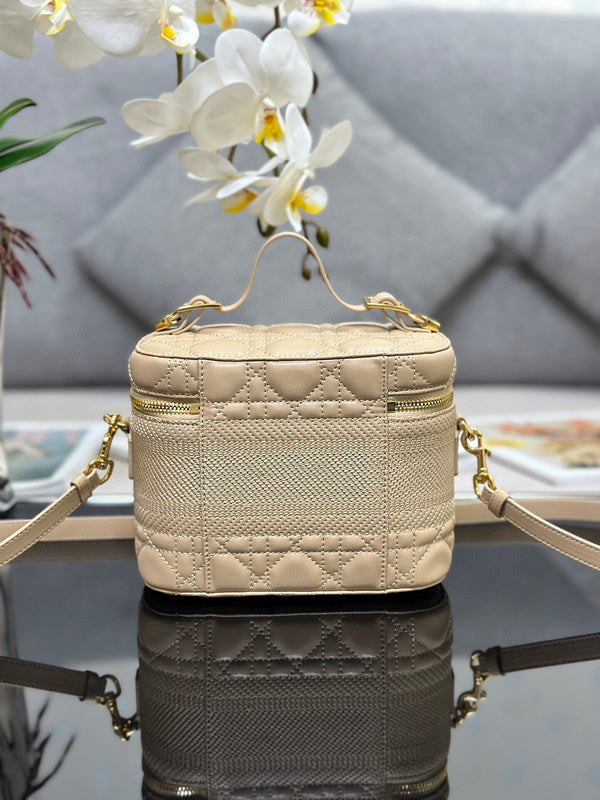 LTB - Luxe Touch Bags - 066