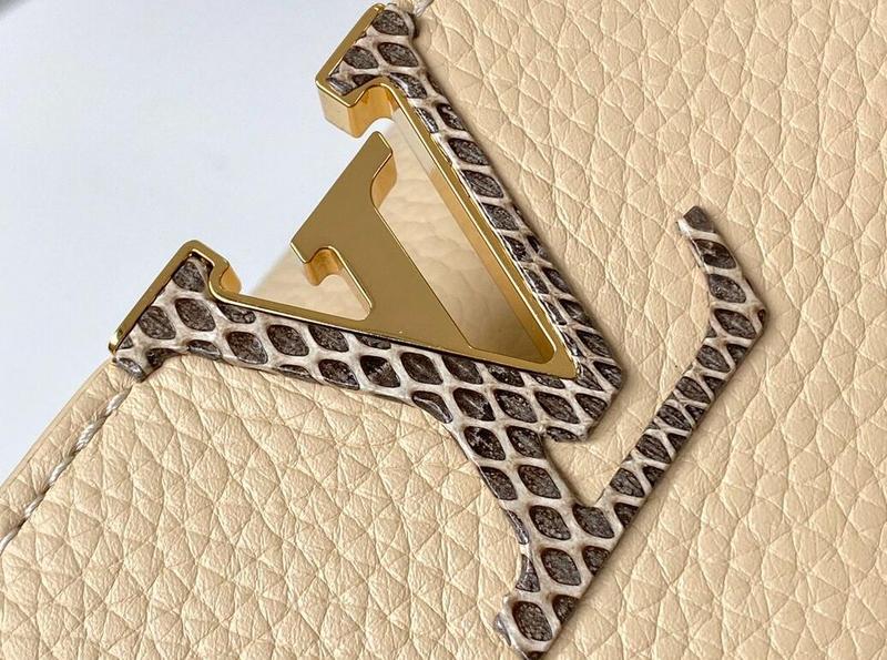Luxe Touch Bags -   2589