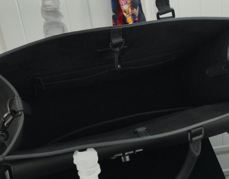 Luxe Touch Bags -   2667