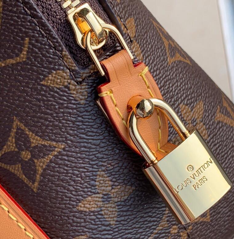 Luxe Touch Bags -   2940