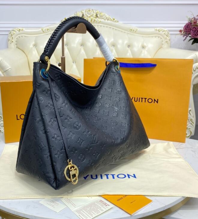 Luxe Touch Bags -   2466