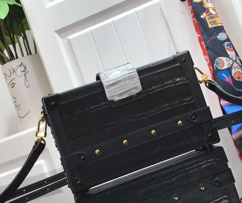 Luxe Touch Bags -   2364