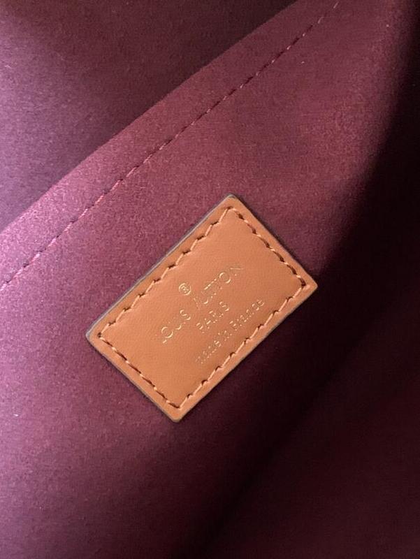 Luxe Touch Bags -   2603