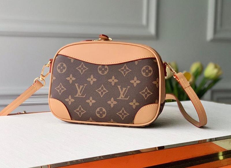 Luxe Touch Bags -   3155