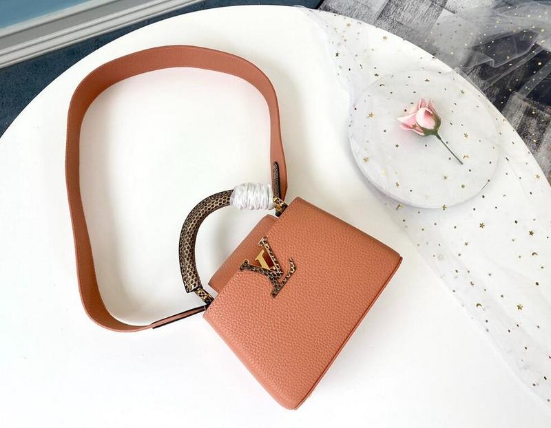 Luxe Touch Bags -   2600
